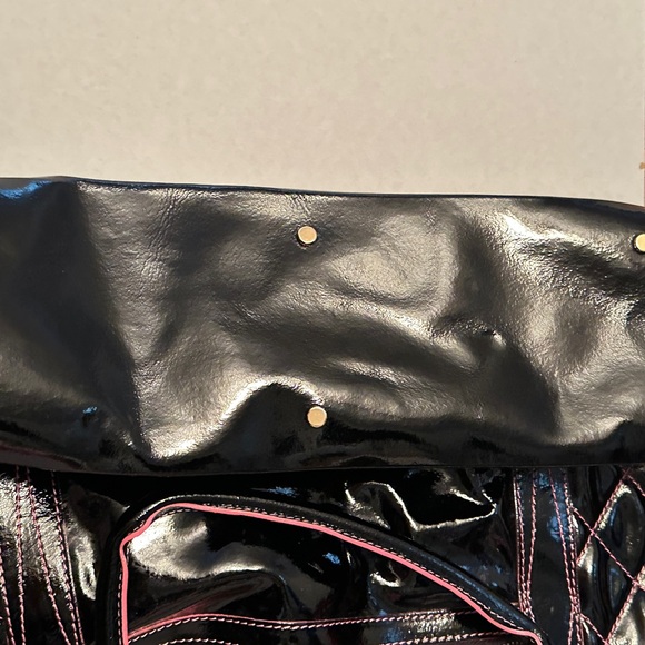 Cavalcanti 🌸 Black Patent Leather Purse - Picture 5 of 9